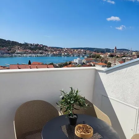 Sunset View - Cozy With Stunning Panoramic View Apartment Trogir