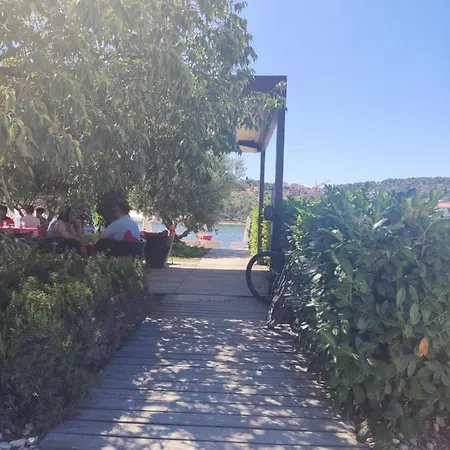 Sunset View - Cozy With Stunning Panoramic View تروغير