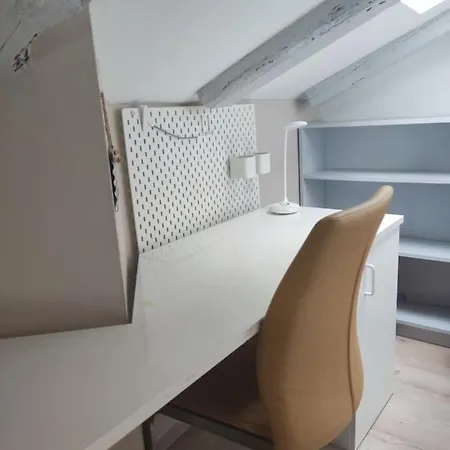 아파트 Sunset View - Cozy With Stunning Panoramic View 트로기르